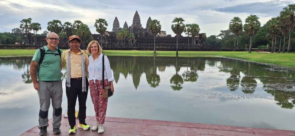 Tour privado Angkor en español con guía historiador Angkor Wat en tours de 3 días